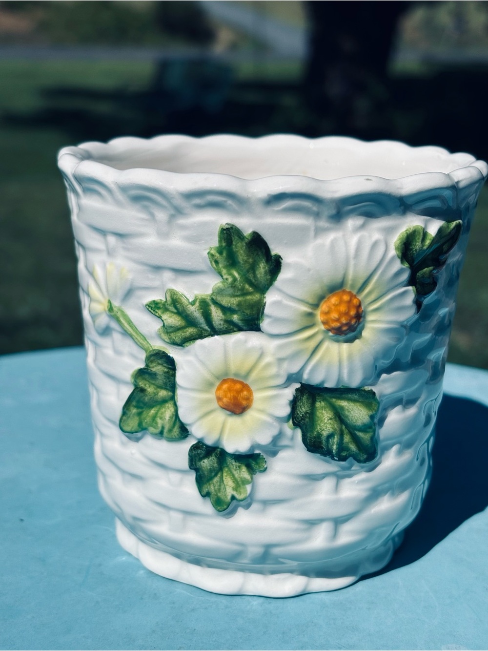 Vintage Geo Z Lefton Ceramic Basketweave Daisy Planter Flower Pot
